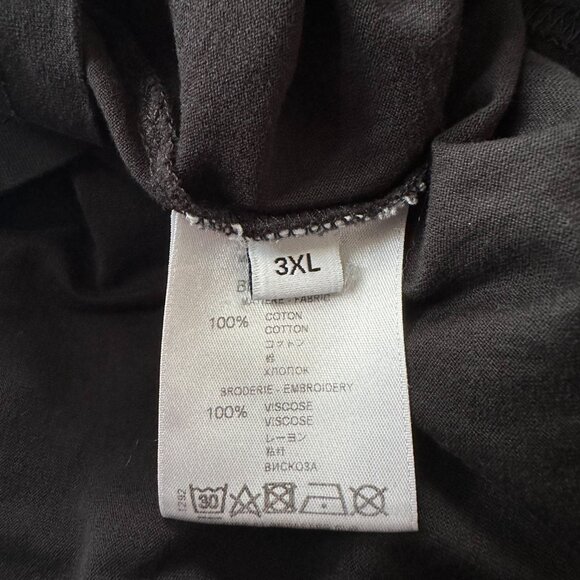 Givenchy Black Lion Graphic T-Shirt - Picture 4 of 5